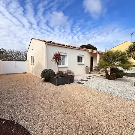 Дом отдыха Maison Avec Jardin Clos Et Veranda - Fr-1-197-643 Ле-Сабль-д’Олон